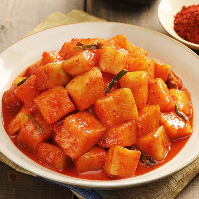 아삭아삭하고 시원한 맛이 일품! 깍두기