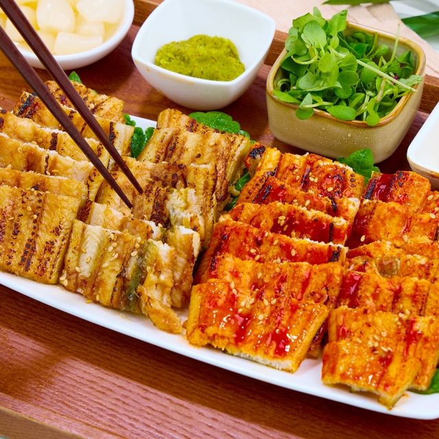 통영 자연산 손질 후 바다장어 600g 내외 (매운맛/순한맛 소스증정)