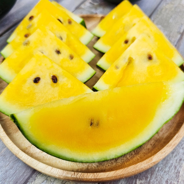 속이 노~랗고 달달 아삭한 망고수박 3kg 내외