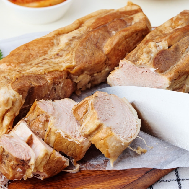촉촉하고 부드러운 한방 삼겹보쌈 430g 내외