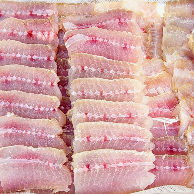 추석기념 보자기 포장 신선하고 맛좋은 흑산도 참 홍어 1.3kg 선물세트